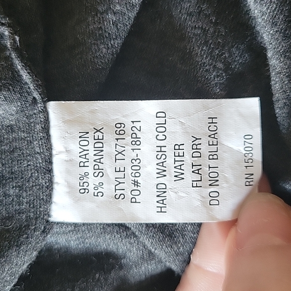 Gray Sleeveless Top - Picture 6 of 6